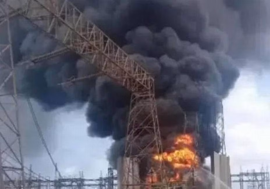 Một blogger nổi tiếng của Ukraine đã vạch trần sự thật trong một bài đăng ngày 23/11: Một đòn trực tiếp và mạnh mẽ của Nga vào ngành năng lượng của Kiev, đã gây ra tình trạng mất điện toàn thành phố.