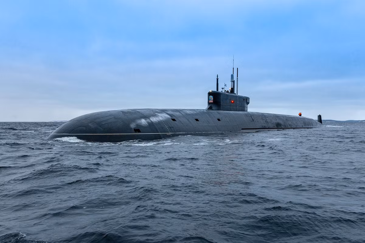 Như thông tin được cung cấp bởi trang NetEase của Trung Quốc, tàu ngầm hạt nhân của Nga thuộc dự án Borey, đã tiếp cận gần bờ biển Mỹ mà không hề bị phát hiện; và ở đó trong một thời gian tương đối dài.