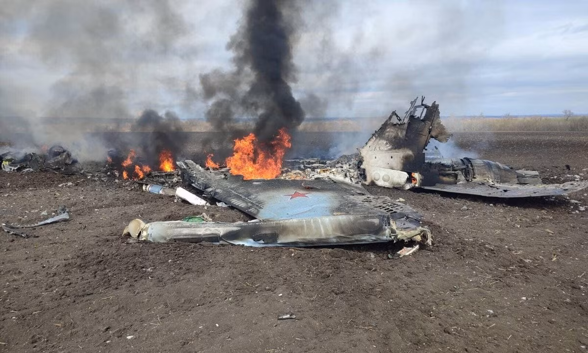 Trước đó, trên chiến trường Kherson, Quân đội Ukraine đã tiêu diệt thành công sở chỉ huy Tập đoàn quân 49 của Quân đội Nga, thông qua máy bay chiến đấu không người lái; khiến hơn 50 sĩ quan và binh sĩ Nga thiệt mạng.