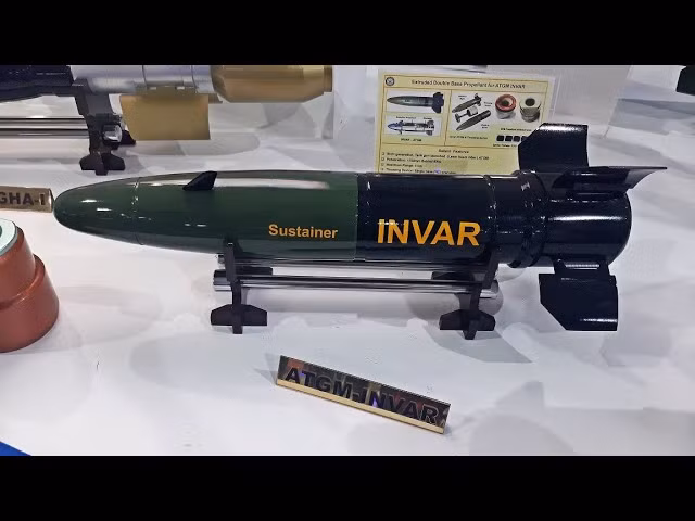 Không tiết lộ nhiều, ông Ozdoev chỉ ra rằng, loại tên lửa mới được phát triển có nhiều đặc tính giống với tên lửa Invar-M. Có nguồn gốc từ Nga, Invar-M là thế hệ tên lửa chống tăng tiên tiến phóng qua nòng pháo; thiết kế này chỉ có ở trên xe tăng Liên Xô và Nga. 