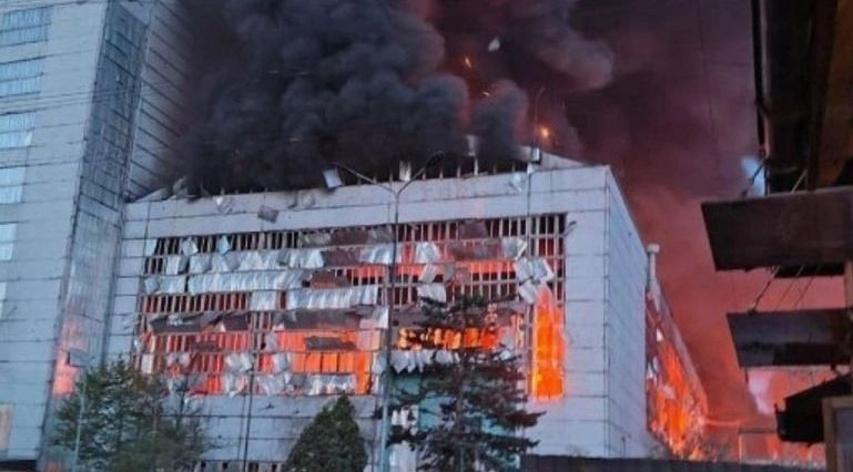 Theo trang Defense Express của Ukraine, trích dẫn nguồn tin giấu tên của họ cho biết, Nga đã sử dụng tên lửa hành trình Kh-69 để tấn công Nhà máy nhiệt điện Trypillia. Minh chứng là các mảnh vỡ của tên lửa được tìm thấy, cũng như độ chính xác khi nó bắn trúng mục tiêu. 