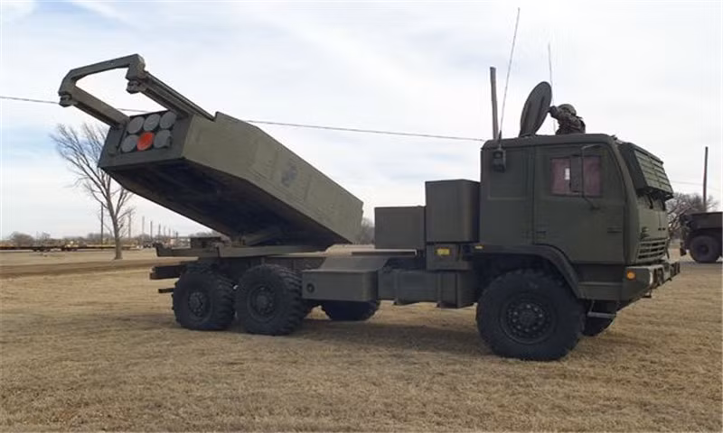 Ai cung cấp tọa độ mục tiêu cho tên lửa HIMARS của Ukraine? - Hình 2 Ai cung cap toa do muc tieu cho ten lua HIMARS cua Ukraine?-Hinh-2