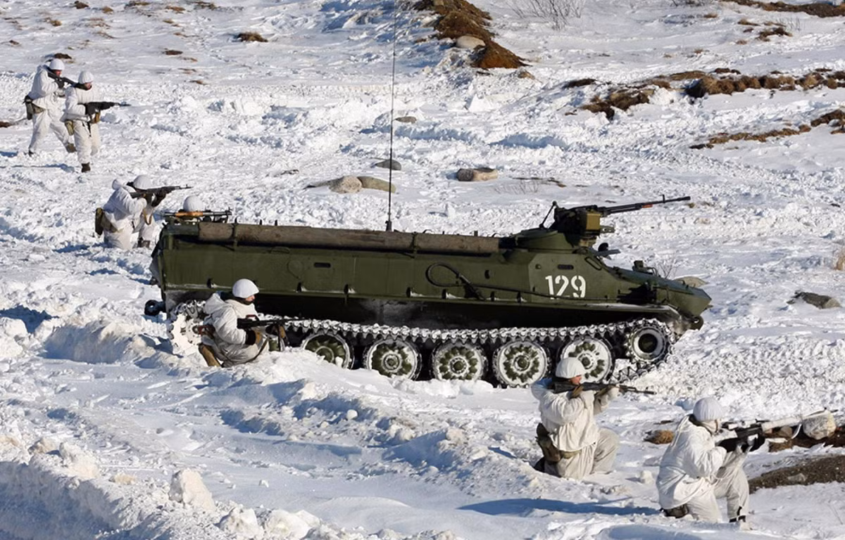 Mùa đông năm ngoái, Quân đội Nga đã lên tiếng kêu gọi phản công. Chính Lữ đoàn bộ binh cơ giới số 200 này đã tiến tới tận Bershivka và chiếm được Hồ chứa Bershivka, khu vực nhà trẻ, đặc biệt là đánh bật quân Ukraine ở làng Khromov và truy kích quân Ukraine đến tận Bodanivka.