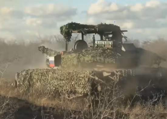 Quân đội Ukraine khi đó đã huy động một lượng lớn quân tiếp viện từ Krasnolimansky, Kharkov, Kramatorsk và những nơi khác, nhằm tấn công vào hai bên sườn của lính đánh thuê Wagner, để lực lượng này không thể là mũi chủ công tấn công liều chết vào thành phố. 