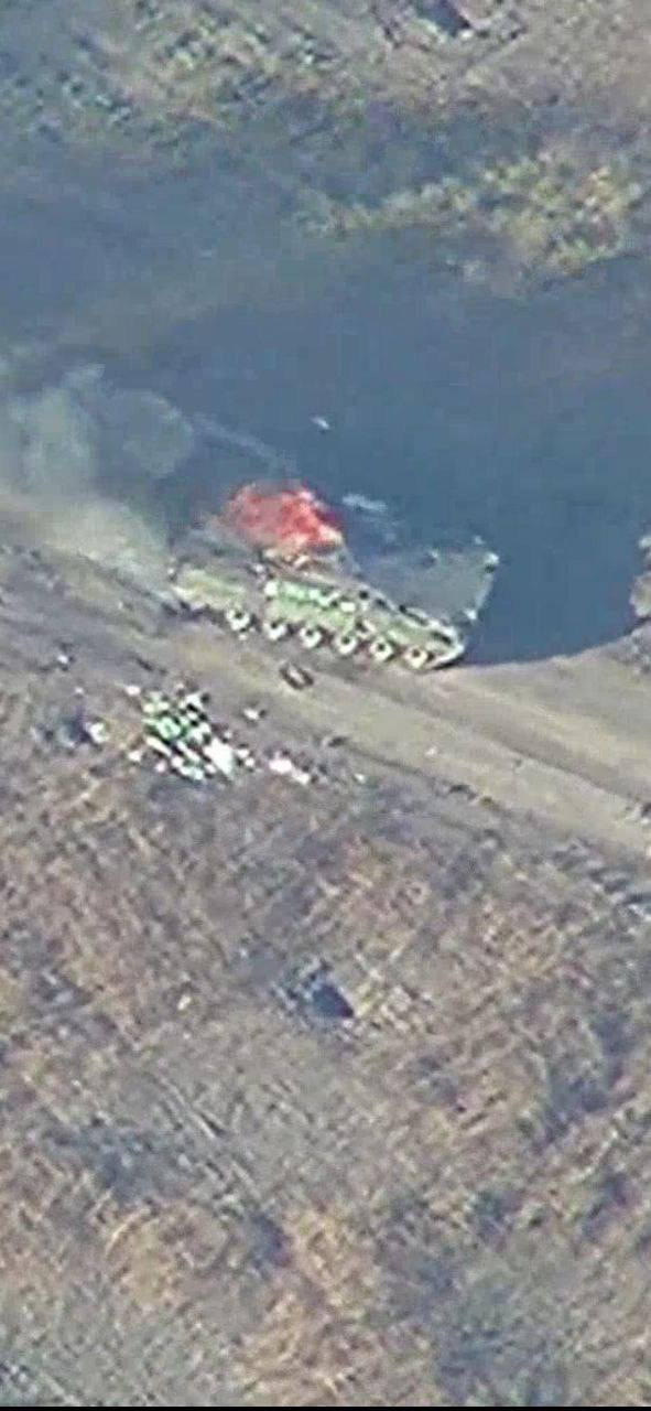 Ngày 26/9, tài khoản @UAWeapons trên mạng xã hội X đã đăng những bức ảnh về chiếc xe chiến đấu bộ binh Marder 1A3 do Đức sản xuất, viện trợ cho Quân đội Ukraine cách đây mấy tháng, bị phá hủy ở chiến trường Ukraine. 