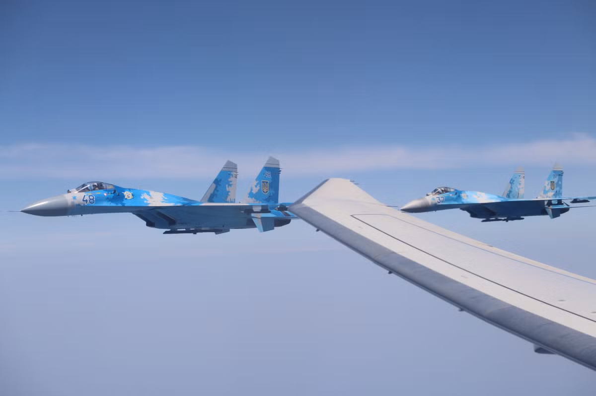 Hãng tin TASS của Nga ngày 6/12 đưa tin, Hạm đội Biển Đen của Nga tuyên bố rằng, các phi công không quân hải quân của Hạm đội Biển Đen, đã thực hiện chuyến bay đầu tiên vào đầu khóa huấn luyện mùa đông, và họ đã thực hành theo dõi “tàu địch” và sử dụng tên lửa để tấn công mục tiêu trên biển.