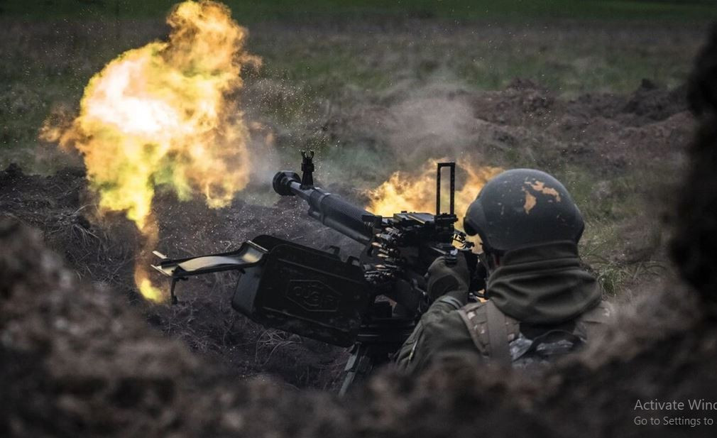 Nhưng nếu đàm phán hòa bình thất bại và tuyến phòng thủ dọc sông Dnieper và Volchia ở hậu phương không được xây dựng kịp thời, Tổng thống Zelensky có thể không còn lựa chọn nào khác ngoài việc rút bỏ toàn bộ khu vực miền đông và miền trung Ukraine, trong đó có thể cả thủ đô Kiev. (Nguồn ảnh: Topwar, Sputnik, Ukrinform, Rvvoenkory).