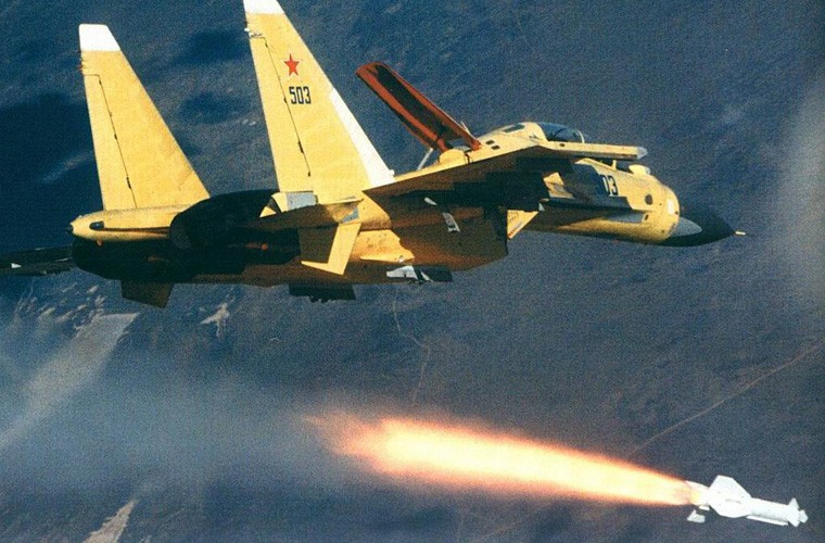 Với sự thay đổi về chiến thuật, lực lượng Không quân Nga sử dụng máy bay chiến đấu Su-34 làm phương tiện chiến đấu chủ lực, đồng thời trang bị tên lửa không đối đất Kh-29 với đầu đạn nặng 300kg, để tấn công các mục tiêu mặt đất của quân đội Ukraine; đồng thời củng cố quyền kiểm soát ưu thế trên không và hỗ trợ, bảo vệ cho các lực lượng mặt đất.