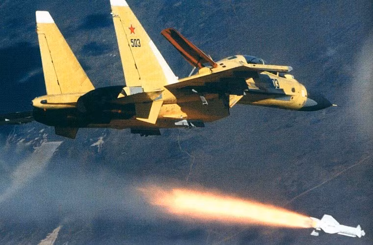 Với sự thay đổi về chiến thuật, lực lượng Không quân Nga sử dụng máy bay chiến đấu Su-34 làm phương tiện chiến đấu chủ lực, đồng thời trang bị tên lửa không đối đất Kh-29 với đầu đạn nặng 300kg, để tấn công các mục tiêu mặt đất của quân đội Ukraine; đồng thời củng cố quyền kiểm soát ưu thế trên không và hỗ trợ, bảo vệ cho các lực lượng mặt đất.