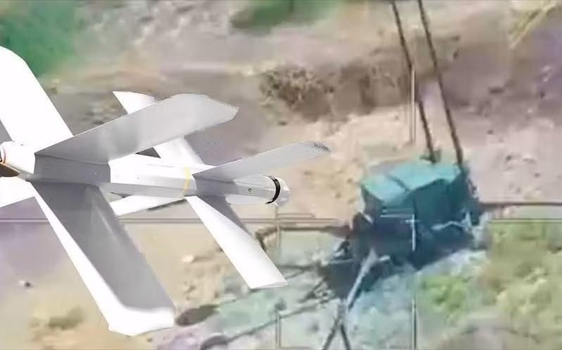 Từ đoạn video được lan truyền rộng rãi, các nhà quan sát quân sự nhận ra loại vũ khí lảng vảng của Nga là UAV tự sát Lancet, nhờ thiết kế cánh hình chữ thập đặc trưng của nó. 