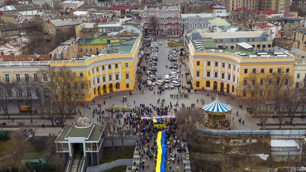 Hiện nay, Odessa có rất nhiều phái đoàn phương Tây, sĩ quan NATO, lính đánh thuê phương Tây, hàng hóa viện trợ của các quốc gia cho Ukraine, v.v. Odessa cũng là một trong những chiến lợi phẩm quan trọng nhất, trong chiến thắng của phương Tây trong chiến tranh Lạnh.