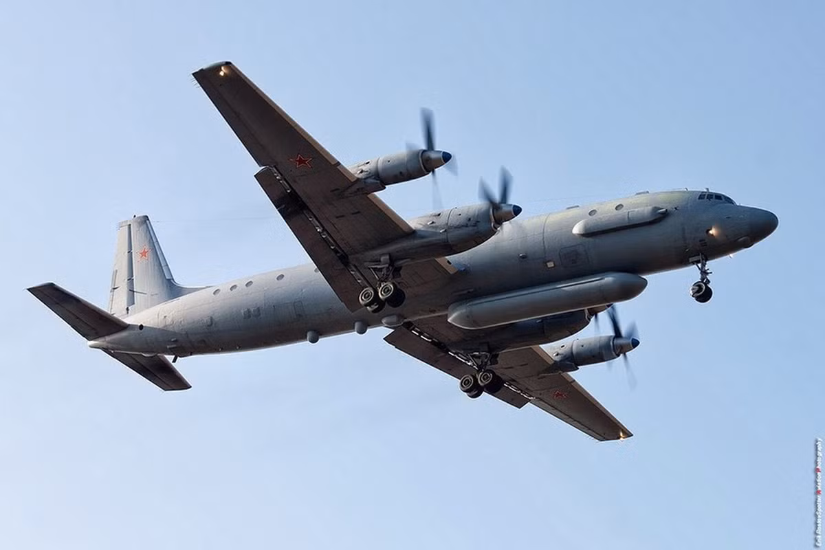 Điều này chỉ thay đổi, khi Nga cáo buộc Israel đã sử dụng máy bay giám sát Il-20 của Không quân Nga ở Syria, để làm “máy bay che đầu”, khiến tên lửa phòng không của Syria đã bắn nhầm vào chiếc Il-20, làm tất cả phi hành đoàn thiệt mạng.