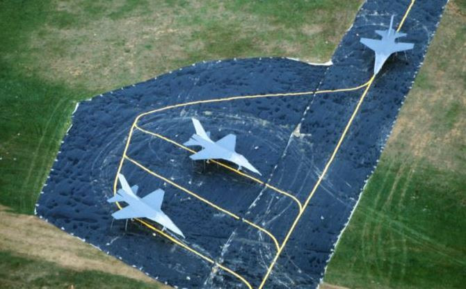 Tất nhiên, để tránh các tên lửa siêu thanh của Nga có thể dùng tấn công máy bay chiến đấu F-16, Quân đội Ukraine nên sử dụng nhà chứa máy bay bê tông cốt thép được ngụy trang để chứa máy bay chiến đấu F-16, và họ chắc chắn sẽ chế tạo một số mồi nhử để đánh lạc hướng cuộc tấn công của Nga.