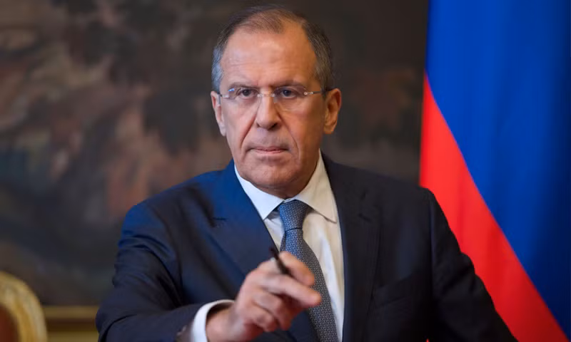 Một thông tin đáng chú ý nữa là Ngoại trưởng Nga Sergei Lavrov đã phủ nhận các thông tin về các cuộc đàm phán hòa bình với Kiev do Qatar và Thổ Nhĩ Kỳ làm trung gian, gọi đây là "tin rác". Tổng thống Putin đã nói rõ rằng, “đàm phán với Kiev bây giờ là không thể".
