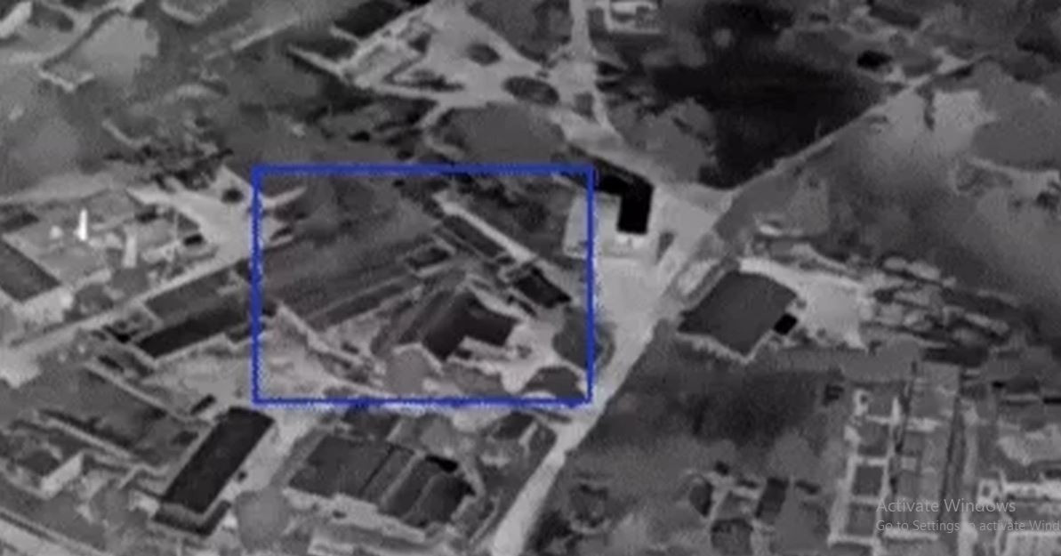 Truyền thông Nga đưa tin, địa điểm này còn có chức năng là kho vũ khí của Quân đội Ukraine. Cuộc tấn công đã được chính Bộ Quốc phòng Nga xác nhận. "Tối ngày 20/8, tại làng Glukov ở tỉnh Sumy, máy bay tiêm kích bom Su-34 đã tấn công một sở chỉ huy, đồng thời là kho vũ khí của Lữ đoàn bộ binh cơ giới 47 của Ukraine vừa mới chuyển tới".