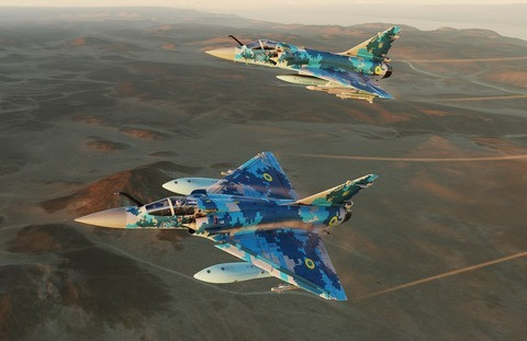 Số lượng chính xác máy bay Mirage 2000 và mốc thời gian cụ thể để giao hàng vẫn chưa được công bố, một phần vì lý do an ninh. Tuy nhiên, các nhà phân tích quân sự tin rằng, lô hàng đầu tiên sẽ bao gồm khoảng một chục máy bay, với nhiều chiếc khác có thể được giao sau đó, dựa trên khả năng tích hợp và duy trì đội bay của không quân Ukraine.