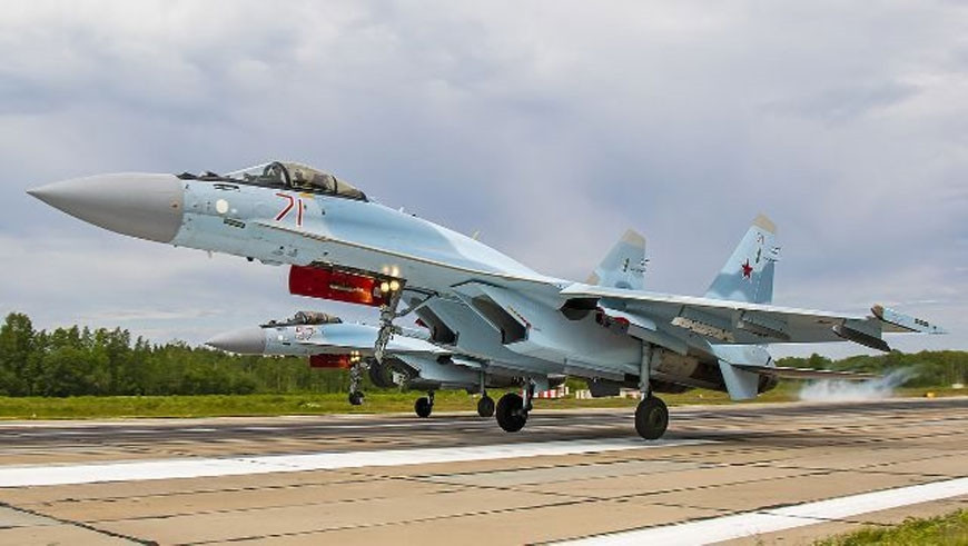 Su-35 được trang bị radar Irbis-E, có thể theo dõi đồng thời 30 mục tiêu và tấn công 8 mục tiêu trong phạm vi lên đến 400 km. Ngược lại, radar RDY của Mirage 2000, mặc dù có năng lực, nhưng không cung cấp cùng mức phạm vi hoặc khả năng theo dõi nhiều mục tiêu. Điều này khiến Mirage 2000 khó có thể thu hẹp khoảng cách với Su-35, mà không bị phát hiện và có khả năng tấn công trước. 