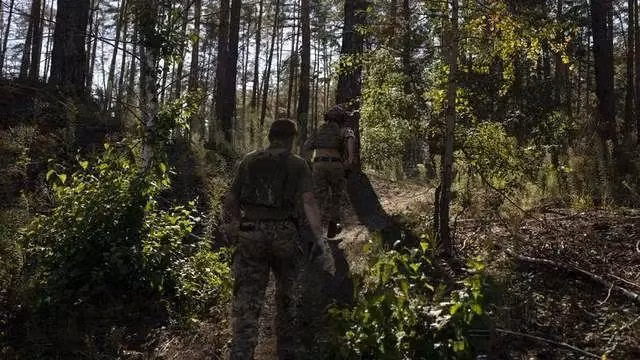 Tuy nhiên, hành động của Quân đội Ukraine nằm ngoài sự mong đợi của nhiều người, họ trực tiếp vượt qua điểm cao 166 và đột phá tới Novo Prokopivka. Theo nhiều thông tin khác nhau, Novi Prokopivka không phải là khu dân cư có ý nghĩa chiến lược hay là đầu mối giao thông; vậy tại sao Quân đội Ukraine lại chọn tấn công vào đây? 