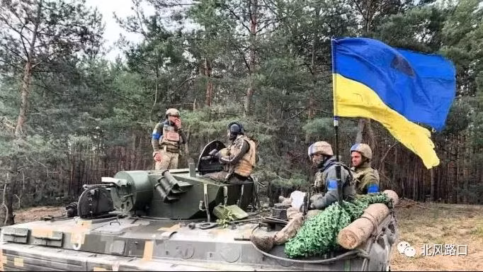 Hơi khác so với những gì công khai, Lữ đoàn bộ binh cơ giới 47 của Quân đội Ukraine không phải là lực lượng chính trong cuộc tấn công này, mà chính lực lượng dự bị chiến dịch của Quân đội Ukraine, đã thực sự giúp họ chiếm được khu dân cư có ý nghĩa chiến lược này. 