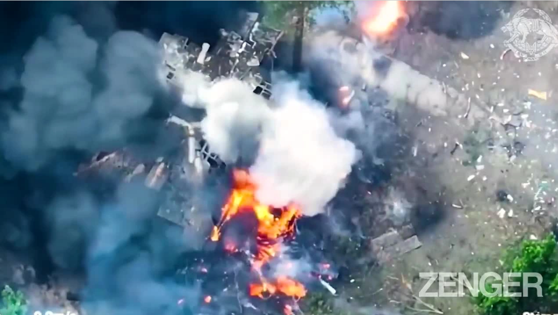 Trên đoạn video, người xem có thể thấy ít nhất 20 đòn tấn công bằng đạn nhiệt áp rơi xuống các vị trí của Quân đội Ukraine chỉ trong vòng chưa đầy một phút. Trong thời gian chỉ trong vài giây, hai viên đạn nhiệt áp đã giáng xuống trên một khu vực nhỏ; vụ nổ của đạn nhiệt áp bao trùm một khu vực rộng lớn, không có cơ hội sống sót cho cả nhân lực và thiết bị quân sự.