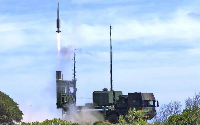 Ông Trofimov cũng cho rằng, không chỉ săn lùng hệ thống phòng không Patriot, Ukraine cũng đang sử dụng phương pháp tương tự để phá hủy NASAMS và IRIS-T, là những hệ thống phòng không tiên tiến nhất của Ukraine. Tình hình hiện tại có vẻ rất thuận lợi cho Quân đội Nga khi sử dụng chiến thuật này.