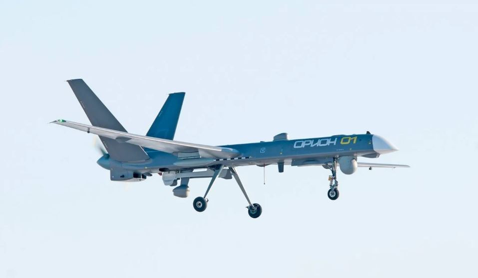 UAV Orion cũng giống như UAV TB2 của Thổ Nhĩ Kỳ, đây là loại UAV thuộc hạng MALE, tức là hoạt động ở độ cao trung bình, thời gian bay dài. Ban đầu, nó được thiết kế như một UAV trinh sát, khi được trang bị nhiều thiết bị quang-điện tử, radar và vô tuyến; thực hiện các cuộc tuần tra trên không trong thời gian dài.