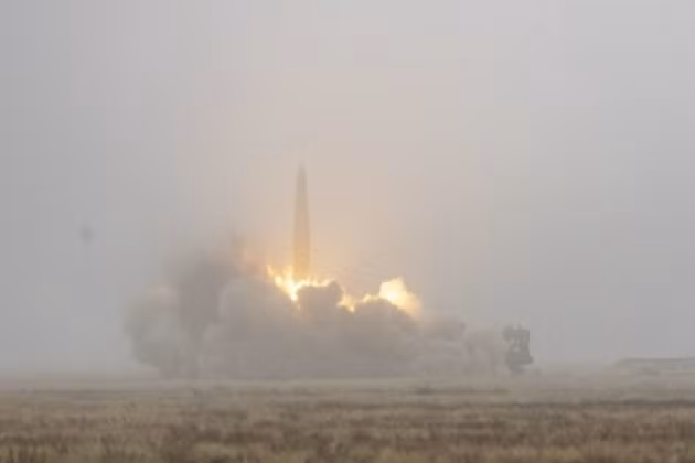 Tai sao Quan doi Ukraine van co khang cu truoc quan Nga?