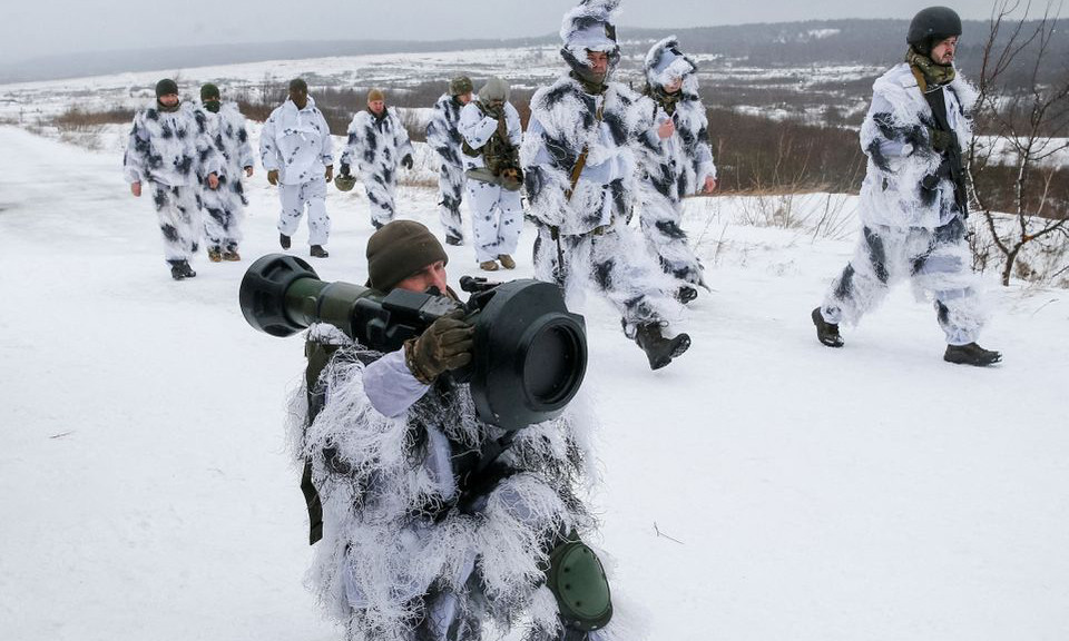 Sau khi cung cấp các hệ thống tên lửa chống tăng cho Quân đội Ukraine, London đã quyết định viện trợ số tên lửa hành trình chống hạm cho Hải quân Ukraine. Theo lời Đại sứ Ukraine tại Anh, tên lửa này đã được cung cấp, để chống lại các tàu Nga ở Biển Đen và Azov.