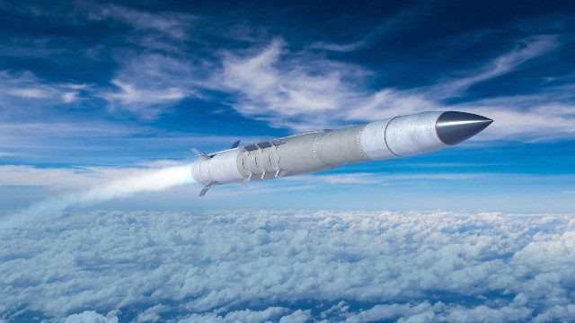 Công ty Lockheed Martin chỉ đạt sản lượng đầy đủ của phiên bản tên lửa PAC-3 MSE từ năm 2018; mặc dù việc sản xuất tên lửa này bắt đầu từ ít nhất là năm 2014. Năm 2019, Lầu Năm Góc quyết định giao cho Lockheed Martin tăng cường sản xuất 500 tên lửa PC-3 MSE mỗi năm. Ảnh: LockheedMartin.