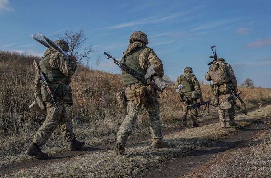 Kênh Rybar cho biết, quân Ukraine ở khu vực đông bắc Kursk không thể rút lui an toàn nếu không nhận được sự hỗ trợ hiệu quả, khi các trận đánh đang diễn ra quyết liệt, nhằm giành lấy khu rừng Olgovsky.