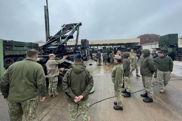 Tuy nhiên, Ukraine cho biết, họ cần nhiều hơn hai tiểu đoàn Patriot mà nước này đang trang bị. Yêu cầu đó cuối cùng đã được nhà cung cấp viện trợ quân sự lớn thứ hai cho Ukraine là Đức đáp ứng. 