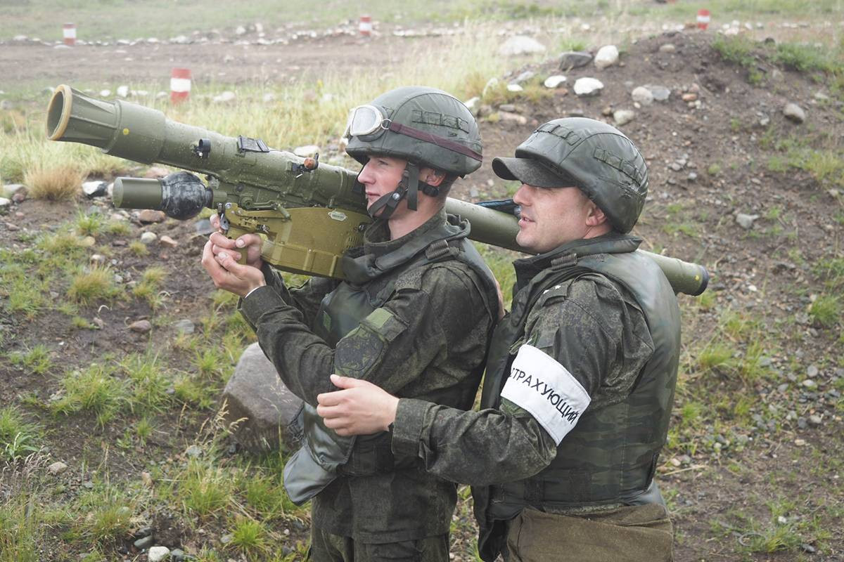 Vì vậy, thay vì nói rằng Đức đang cung cấp “sự hỗ trợ quân sự mới nhất” cho Ukraine, thì có thể hiểu rằng, đây là cơ hội để Đức “tống khứ” những “đồ tồn” trong kho trang bị vũ khí của mình. Nguồn ảnh: Foxt.