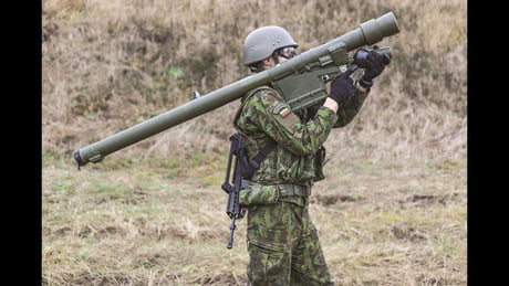 Tuy nhiên, để duy trì hiệu suất của các tên lửa hiện đại, cần phải bảo dưỡng chuyên nghiệp cẩn thận và trong môi trường bảo quản tốt. Nhưng do không có kinh phí bảo dưỡng, nên số tên lửa do Liên Xô sản xuất bị mà Ukraine được thừa hưởng, hiện đều không sử dụng được.