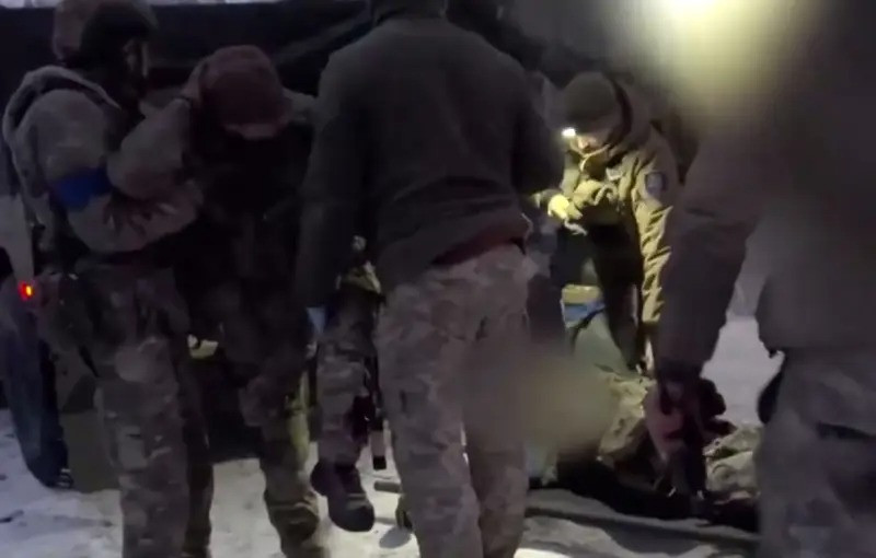 Theo ghi nhận của RFAF, xe hậu cần của Ukraine hầu như không bao giờ xuất hiện trên các con đường nối biên giới Kursk với khu vực Sumy vào ban ngày, mà thường di chuyển vào ban đêm. Tuy nhiên, ngay cả vào ban đêm, AFU vẫn mất một phần đáng kể các phương tiện vận tải đến Sudzha và trở về Ukraine. 