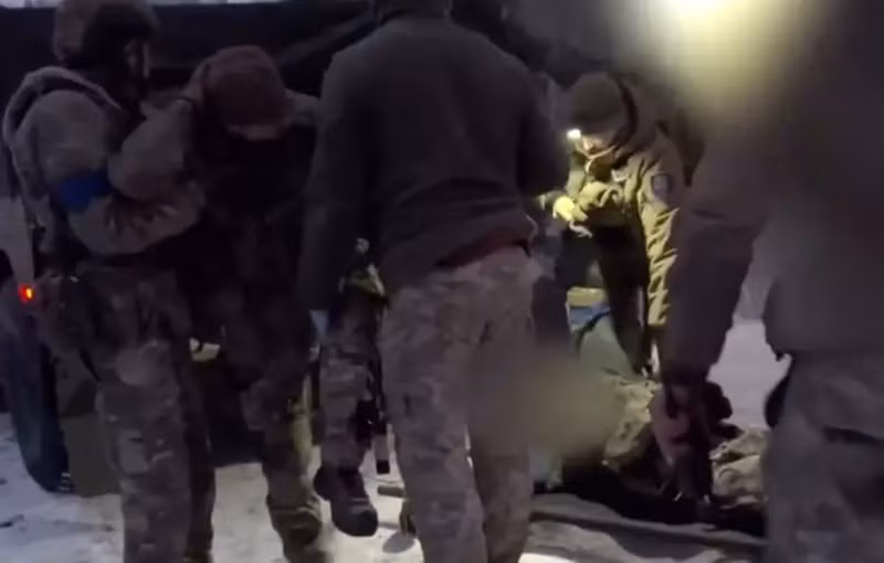 Theo ghi nhận của RFAF, xe hậu cần của Ukraine hầu như không bao giờ xuất hiện trên các con đường nối biên giới Kursk với khu vực Sumy vào ban ngày, mà thường di chuyển vào ban đêm. Tuy nhiên, ngay cả vào ban đêm, AFU vẫn mất một phần đáng kể các phương tiện vận tải đến Sudzha và trở về Ukraine. 