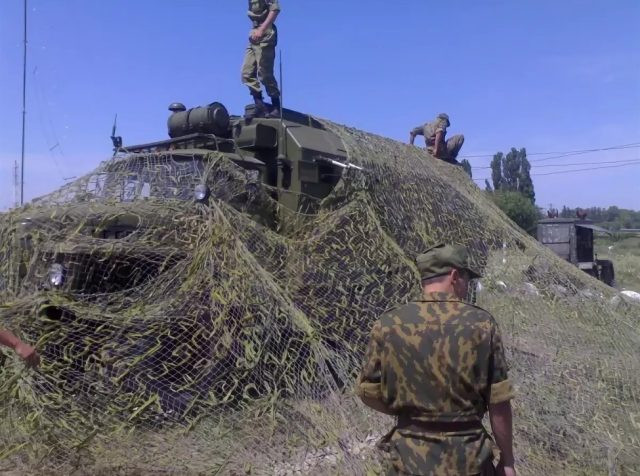 Và nếu Quân đội Nga sử dụng Chameleon trên quy mô lớn, các nước NATO sẽ phải chi tiêu quân sự nhiều hơn cho công nghệ AI và hệ thống xử lý dữ liệu lớn cho UAV và hệ thống mặt đất của chúng, cho máy bay trực thăng hoặc thiết bị xe bọc thép, mà những thứ đó đều đắt hơn việc sử dụng Chameleon; chuyên gia Fedutinov kết luận. Nguồn ảnh: Topwar.