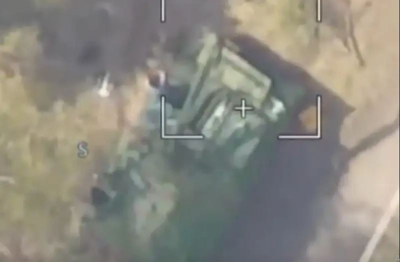 Bản ghi tọa độ địa lý 50.204484, 36.914716 có thể là vị trí chính xác nơi xảy ra vụ tấn công. Ghi chép chi tiết về tọa độ này không chỉ cung cấp cho chúng ta hiện trường cụ thể của vụ tấn công, mà còn cho biết thông tin về cuộc chiến khốc liệt giữa hai bên trong hoạt động sơ tán và chống sơ tán này.