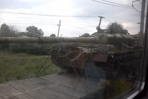 Hiện nay theo quan sát của Tổ chức An ninh và hợp tác châu Âu (OSCE), đã có 44 xe tăng được nhìn thấy tại Gorlovka; trong đó có ít nhất 18 xe tăng ở khu vực Granitnoye, và khoảng 30 xe tăng được triển khai ở các khu vực khác nhau của đường giới tuyến; vài chục khẩu pháo tầm xa, nhiều hệ thống phòng không và pháo phản lực bắn loạt (MLRS).