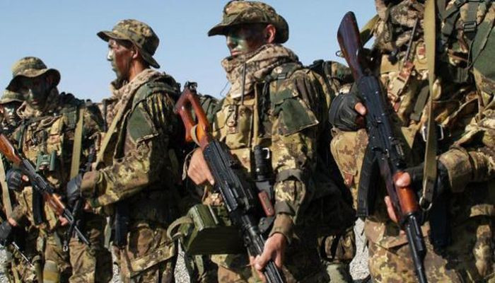 Theo yêu cầu tuyển dụng này, có thể đảo ngược rằng lính Wagner sẽ thành lập các đơn vị không quân lục quân, radar phòng không, xe tăng hạng nặng và tác chiến điện tử. Biên chế này vượt xa biên chế của lính đánh thuê nói chung, và về cơ bản được trang bị vũ khí theo các binh chủng tinh nhuệ nhất của đơn vị chính quy Nga.