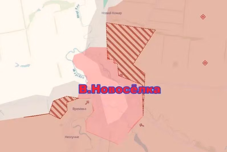 Thay đổi thứ hai đó là quân Nga đã cơ bản “thanh lý” xong “mấu lồi” Velyka Novosyolka. Kênh Deep State, liên kết với Tổng cục Tình báo, Bộ Quốc phòng Ukraine, đã thông báo điều này. Deep State cho biết, các nhóm tấn công của RFAF đã thiết lập được chỗ đứng ở khu vực nhà máy sữa, trạm xăng, nhà nghỉ, sân bay ở Velyka Novosyolka.