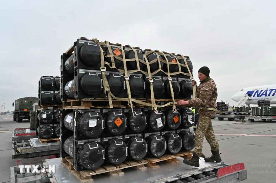 Theo tin tức của phóng viên Đài truyền hình Trung ương Trung Quốc (CCTV) ngày 5/6, dẫn nguồn tin Ukraine cho biết, Ukraine đã sử dụng vũ khí Mỹ để tấn công các mục tiêu ở Nga trong những ngày gần đây. Các loại vũ khí này được sử dụng theo hướng dẫn đã được Tổng thống Mỹ Joe Biden phê duyệt.