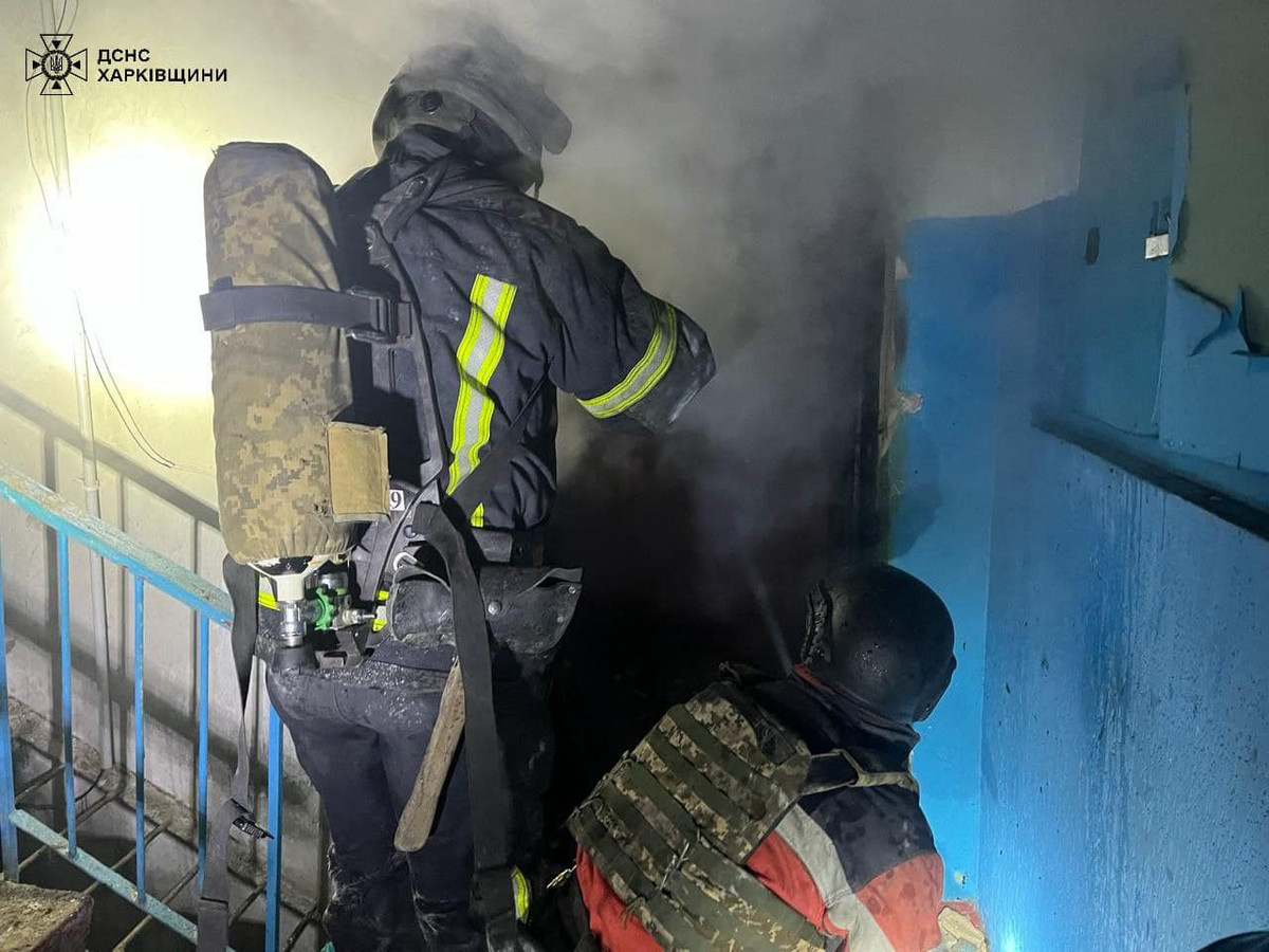 Theo thông tin, quả bom nặng 1 tấn rưỡi của Nga đã đánh chính xác ở lối vào chính của tòa nhà, khiến lực lượng cứu hộ không thể tiến hành các hoạt động sơ tán. Vụ nổ của loại đạn khí dung có sức nổ lớn đã gây ra hỏa hoạn trong tòa nhà; theo ước tính có khoảng 90 sĩ quan Quân đội Ukraine thiệt mạng.