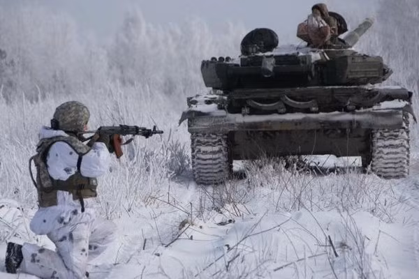 Vào ngày 17/2, Thư ký báo chí của Điện Kremlin Peskov nói rằng, Nga đã nghe rất nhiều về ngày của cái gọi là “cuộc xâm lược”; đó là tin tức vô trách nhiệm và giả mạo.