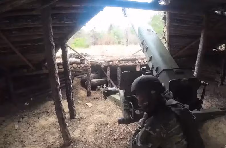 Nhưng đến tối cùng ngày, một đoạn video được quay từ UAV đã được tung lên mạng internet, trong đó một lính thủy đánh bộ Nga phất cờ Nga ở ngay trung tâm làng Zolotaya Nyva, xác nhận Quân đội Nga đã tự tin kiểm soát ngôi làng này.