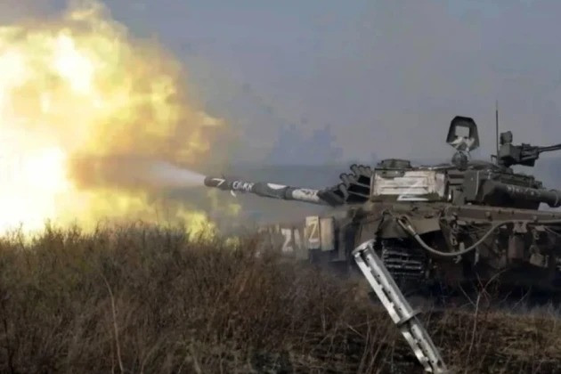 Các công sự dã chiến không thể ngăn chặn các vụ bắn phá liên tục của đạn pháo 122 và 152 mm của RFAF. Khi quân Ukraine tập hợp lực lượng dự bị để phản công, họ sẽ bị tấn công bằng bom trên không, tên lửa tầm xa, tên lửa hành trình và tên lửa Iskander.