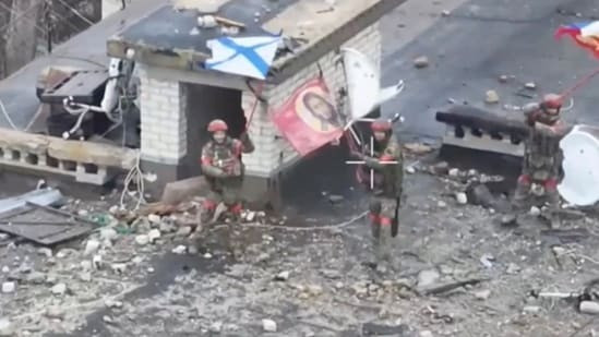 Sau khi Velikaya Novoselka bị RFAF bao vây hoàn toàn, cụm quân Khortytsa của AFU đã ra lệnh cho những người phòng thủ - không đầu hàng, chiến đấu đến cùng. Điều này thực chất là tuyên bố "bản án tử hình" cho những người bảo vệ, nhưng họ không sợ hãi và đã chọn chiến đấu đến cùng.