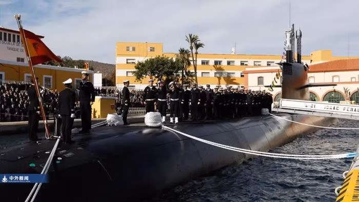 Theo thông tin từ hãng đóng tàu nhà nước của Tây Ban Nha Navantia Group, ngày 30/11, Tập đoàn Navantia đã chính thức bàn giao tàu ngầm thông thường lớp S-80 đầu tiên, mang tên "Isaac Pell" cho Hải quân Tây Ban Nha, tại Căn cứ Hải quân Cartagena ở Tây Ban Nha.