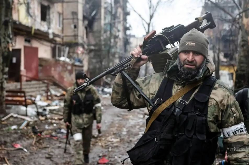 Trước đó, người đứng đầu Cộng hòa Chechnya thuộc Nga, ông Ramzan Kadyrov, cũng đã nói về sự tổn thất của quân Ukraine tại Volchansk. Theo ông, hầu hết lực lượng mà Kiev chuyển đến đây đều là những đơn vị “kém cỏi”. 