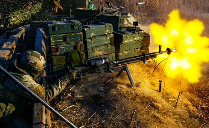 Kênh quân sự Military Summary trên mạng xã hội Telegram điểm những nét chính chiến sự cho biết, quân Nga đã ào ạt vượt sông Volchya và tiến vào phần phía nam thành phố Volchansk, sau những trận đánh ác liệt. Giao tranh đang diễn ra ở Volchansk, nhưng không có thông tin chi tiết về những thay đổi trên thực địa.