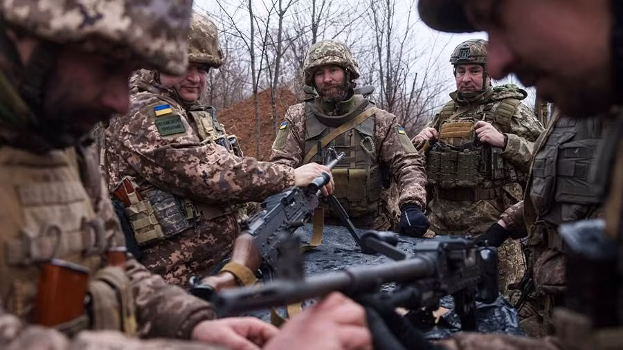 Lính đánh thuê đang chạy trốn khỏi Ukraine hàng loạt, do tình hình ở tiền tuyến ngày càng xấu đi, lần này là lính đánh thuê Colombia. Theo tờ Kyiv Post, nhiều đơn vị ở tiền tuyến của quân đội Ukraine gần như vắng bóng lính đánh thuê người Colombia.